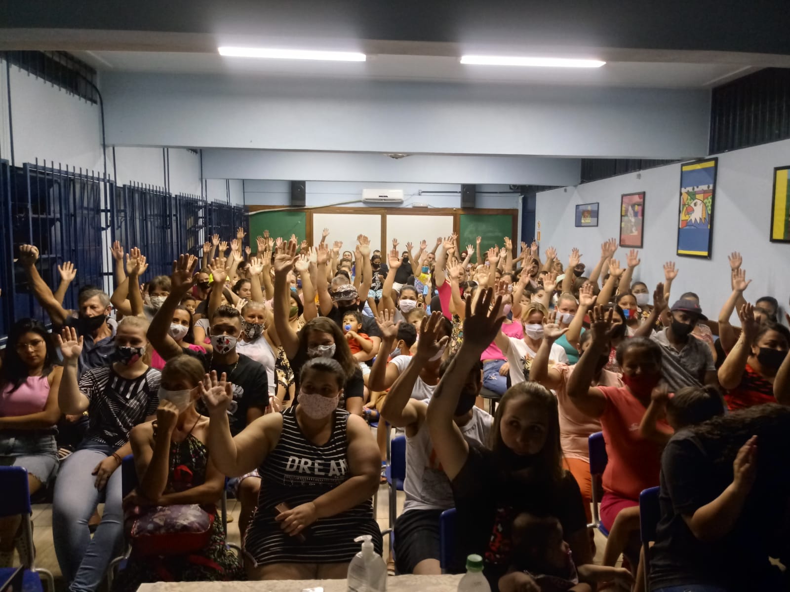 COMUNIDADE ESCOLAR DO CMEI CAMINHOS INOVADORES APROVA IMPLANTAÇÃO DE MODELO CÍVICO-MILITAR